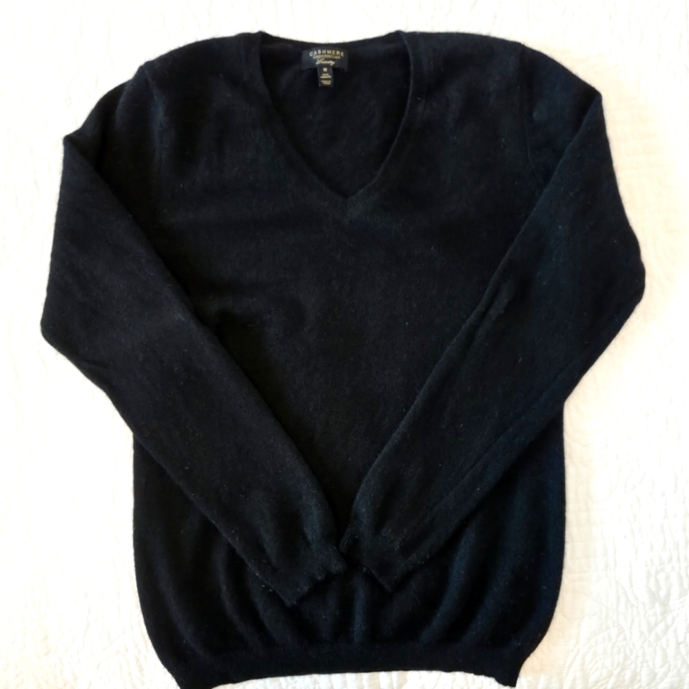 Women's Charter Club Cashmere V-neck Sweater, Black, Size M